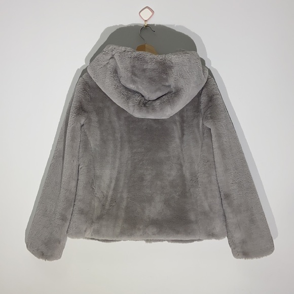 NWOT Forever 21 Faux Fur Coat w/ Hood - Picture 6 of 11